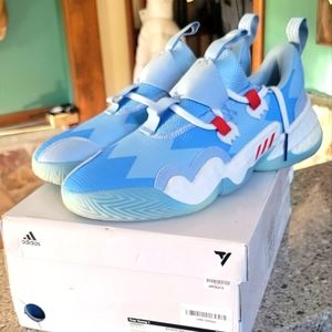 Adidas Trae Young 1 Basketball Sneakers worn once indoors